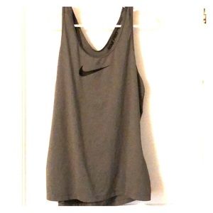Nike pro workout tank